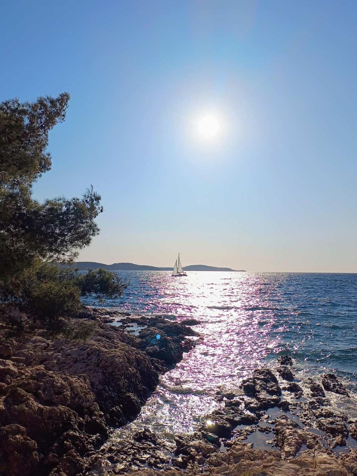 Udobna Soba Za Dvoje Hotel Đảo Hvar Ngoại thất bức ảnh